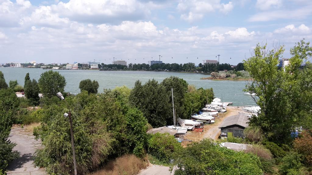 Antos Deluxe Apartment Констанца Екстериор снимка